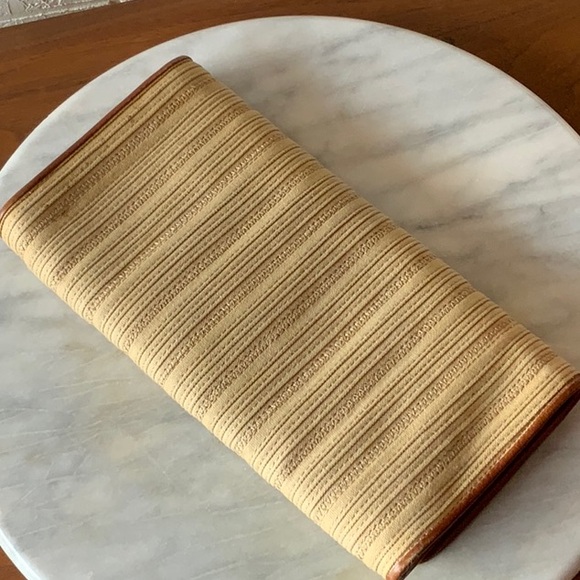 COLE HANN woven clutch - Picture 6 of 13